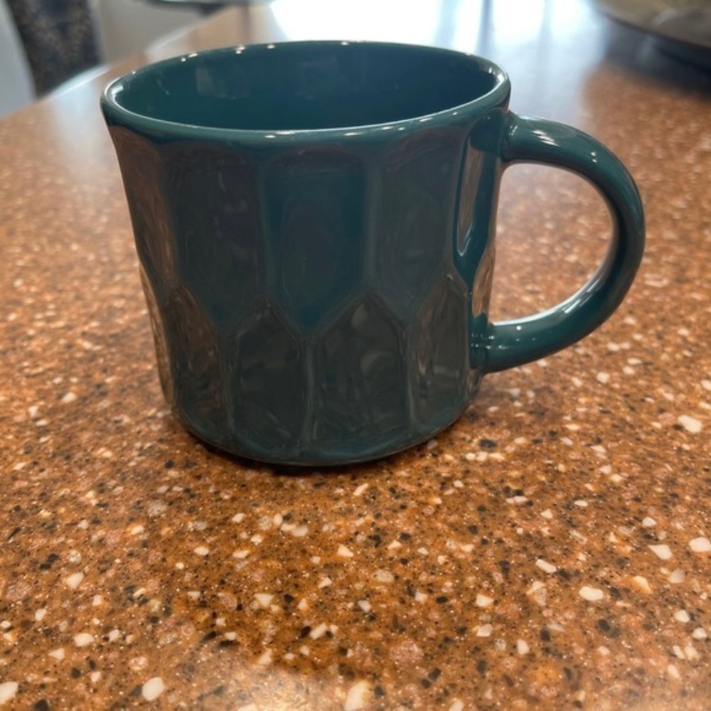 Starbucks 2014 scalloped mating green mug